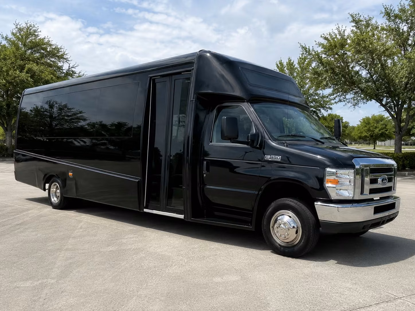 15 passenger minibus