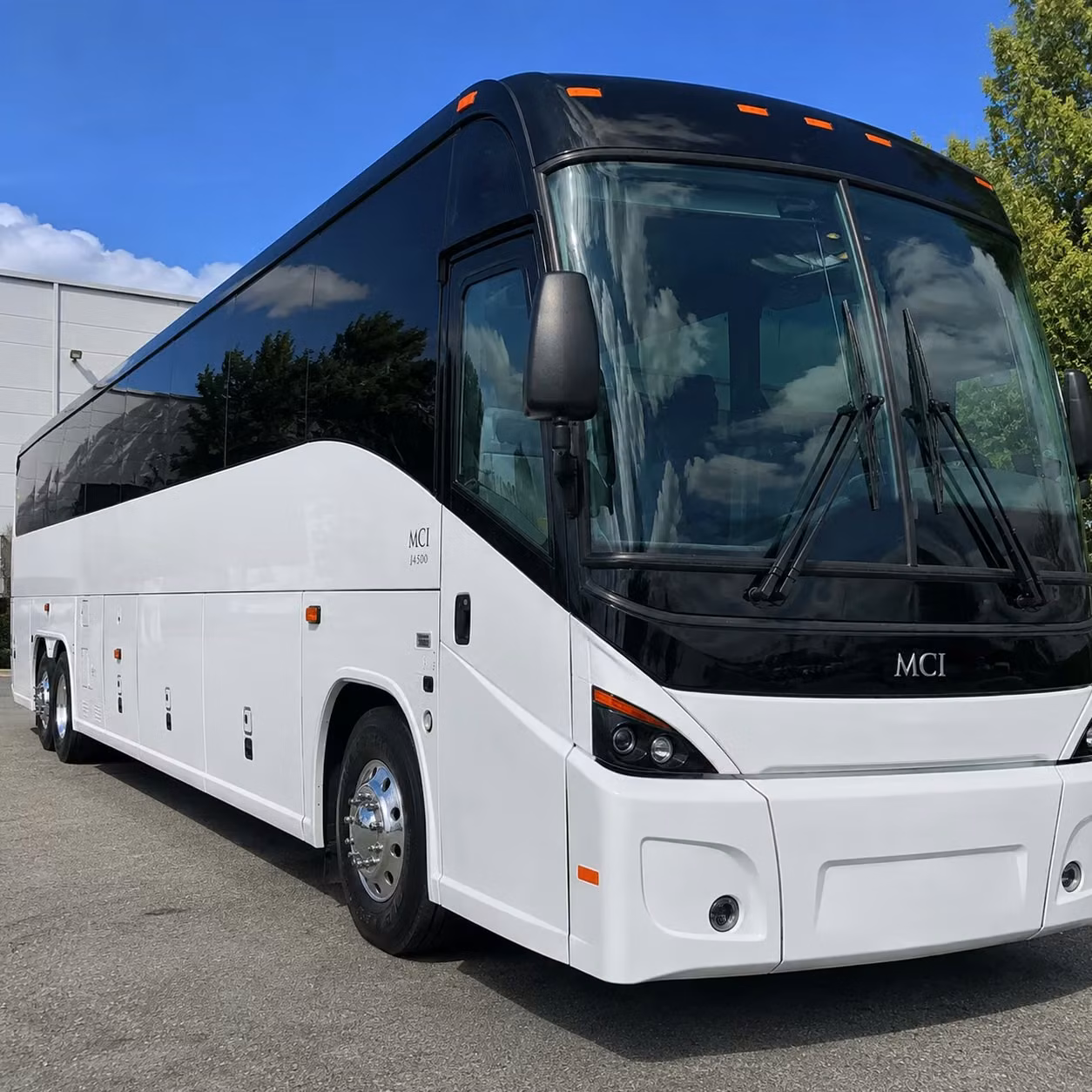 getting groups to and from jack brooks regional airport has never been easier